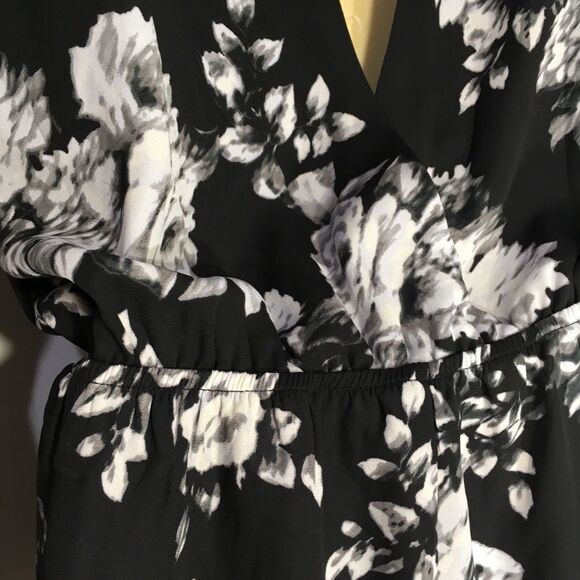 LORD & TAYLOR DESIGN LAB BOHO COTTAGECORE FLORAL LONG SLEEVE ROMPER POCKETS M - Picture 7 of 16